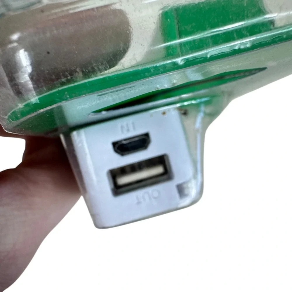 New‎ XIT Power Bank Portable Charger 2600 mAh White USB Charging Cable Included